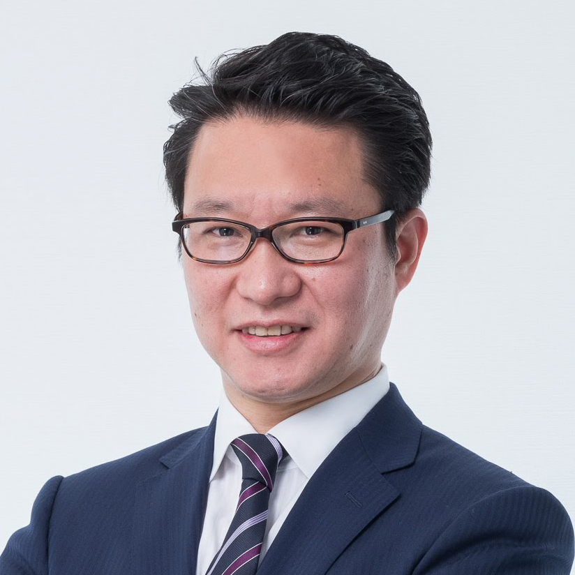 ブイキューブ マーケティング本部 本部長 佐藤 岳 ブイキューブ マーケティング本部 本部長 佐藤 岳