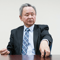 日本経済大学 経済学部長 兼 福岡キャンパス長　八杉 哲 氏