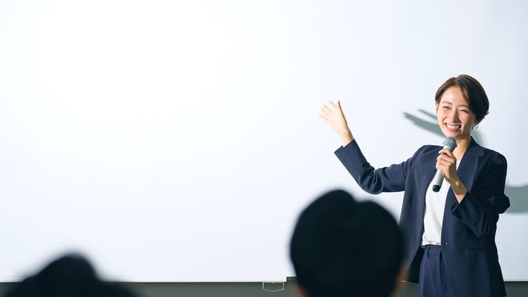 社内イベントの司会を上手く務めるコツ