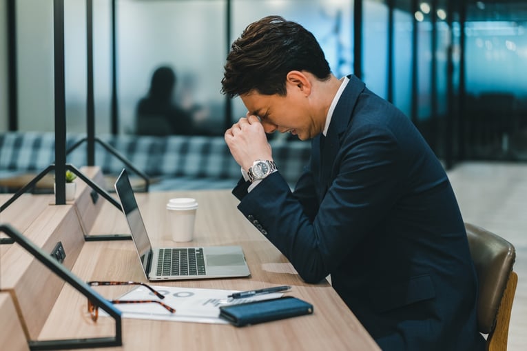 職場がうるさいことによる悪影響