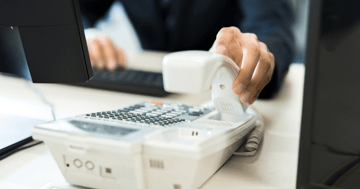 クラウドPBXの仕組みは？従来型PBXとの違いと特徴を解説