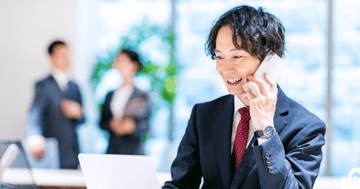 クラウドPBXはどの電話機で使うべき？部門ごとのデバイス選択を提案