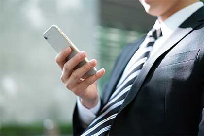 スマートフォンからもインストールレスのイメージ