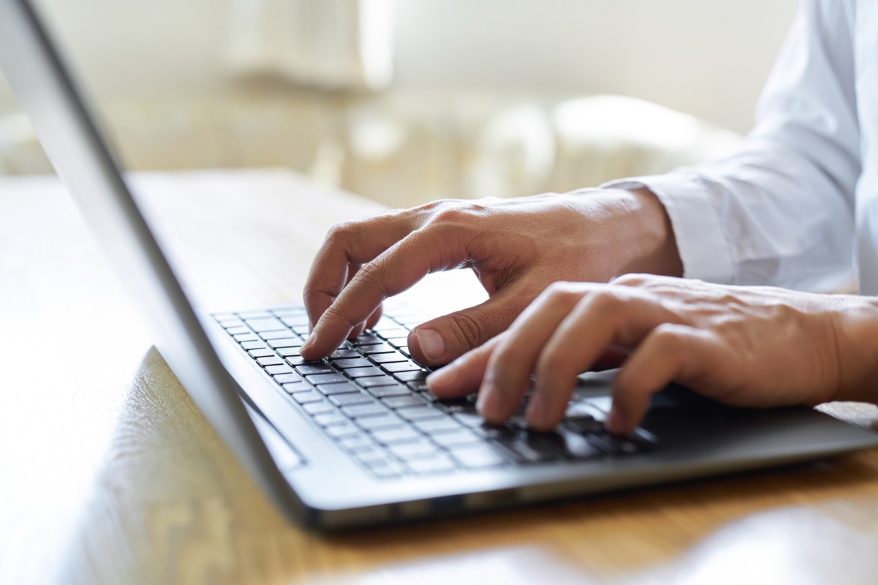 ビジネスシーン別の招待状の文例