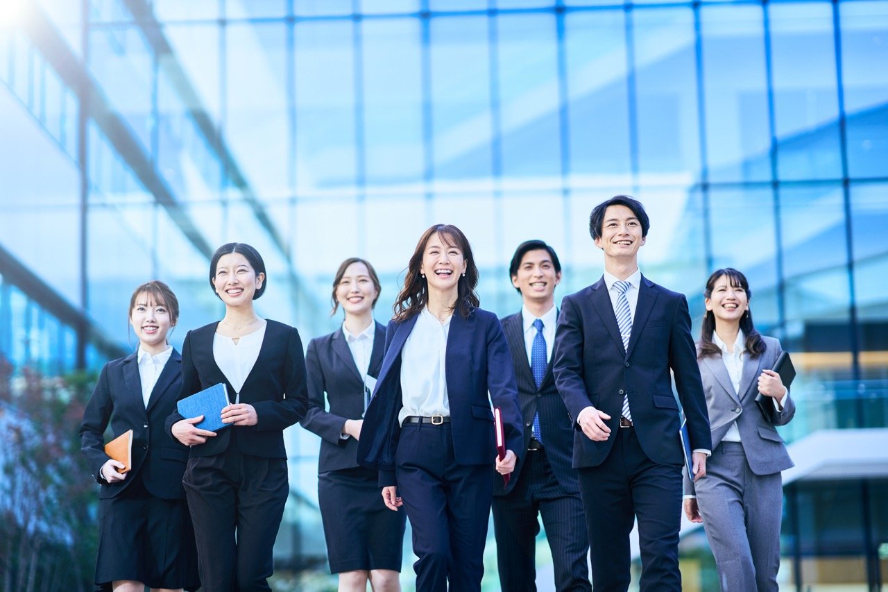 研修を通じて社員の主体性が高まり、組織全体が活性化した社員の様子