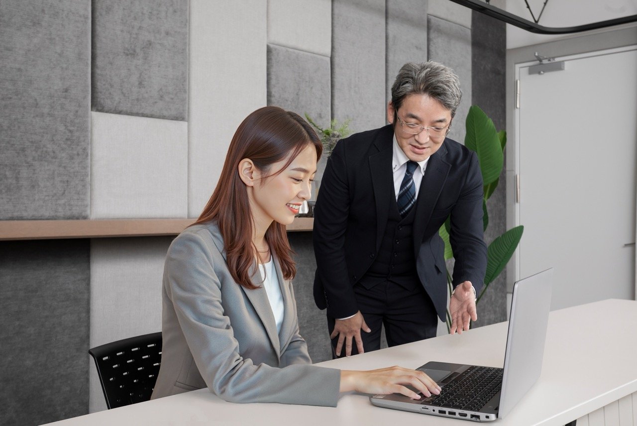 ブイキューブのイベント配信技術スタッフが配信運営をサポートしている現場の様子